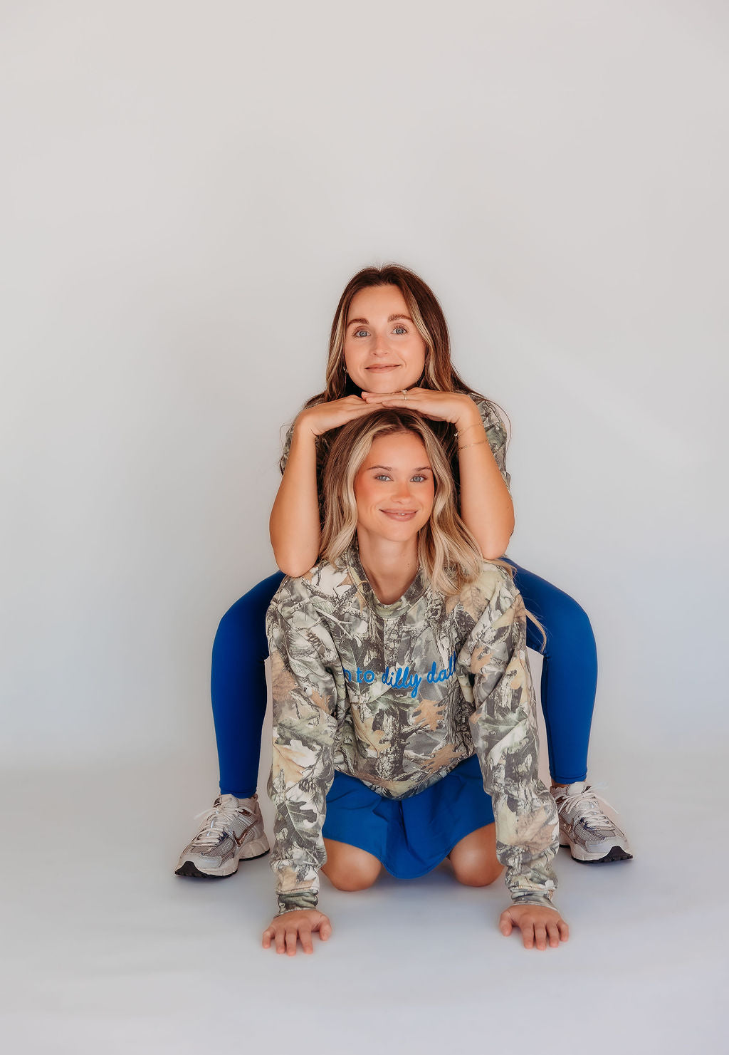 Born To Dilly Dally Womens Camo Pullover